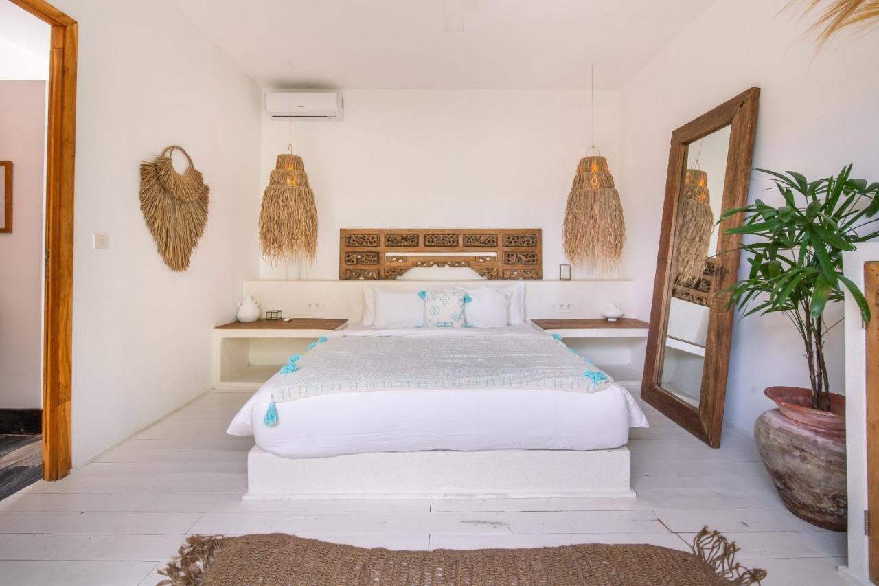 Villa Yogi Surf 2 Canggu Exterior photo